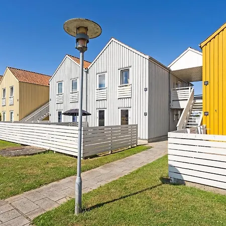 Apartment 2 Bedroom Stunning In *
